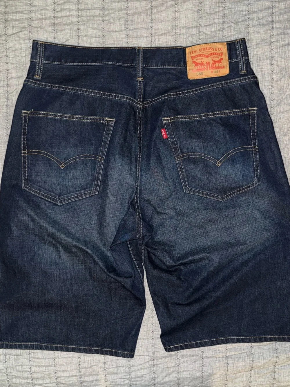 Levi's 569 Loose Straight Dark Wash Denim Jean Shorts Men's Size 34